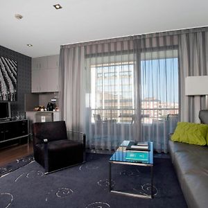 Suite met Twee Slaapkamers en een King Size Bed